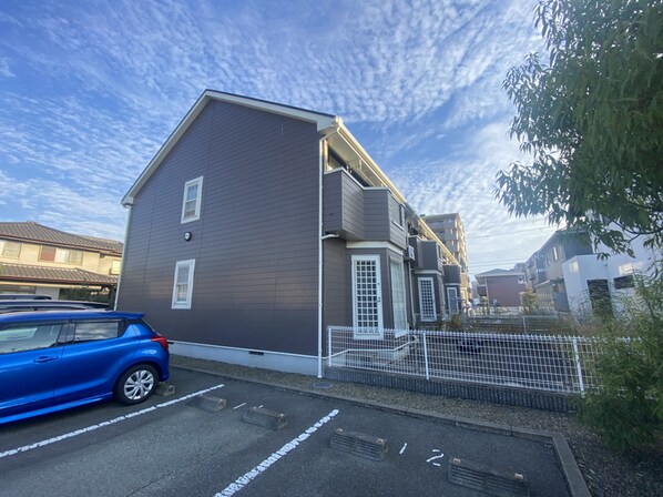 ル・クプル プラースⅡの物件外観写真